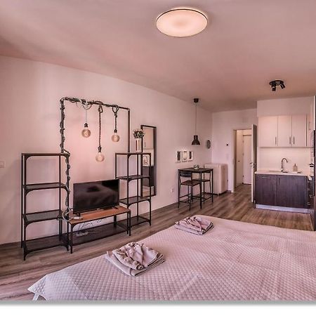 Waterfront Boutique Suite Budapest Esterno foto